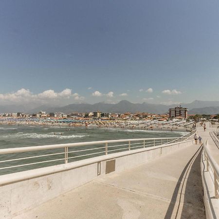Apartamento Sul Mare Lido di Camaiore Exterior foto