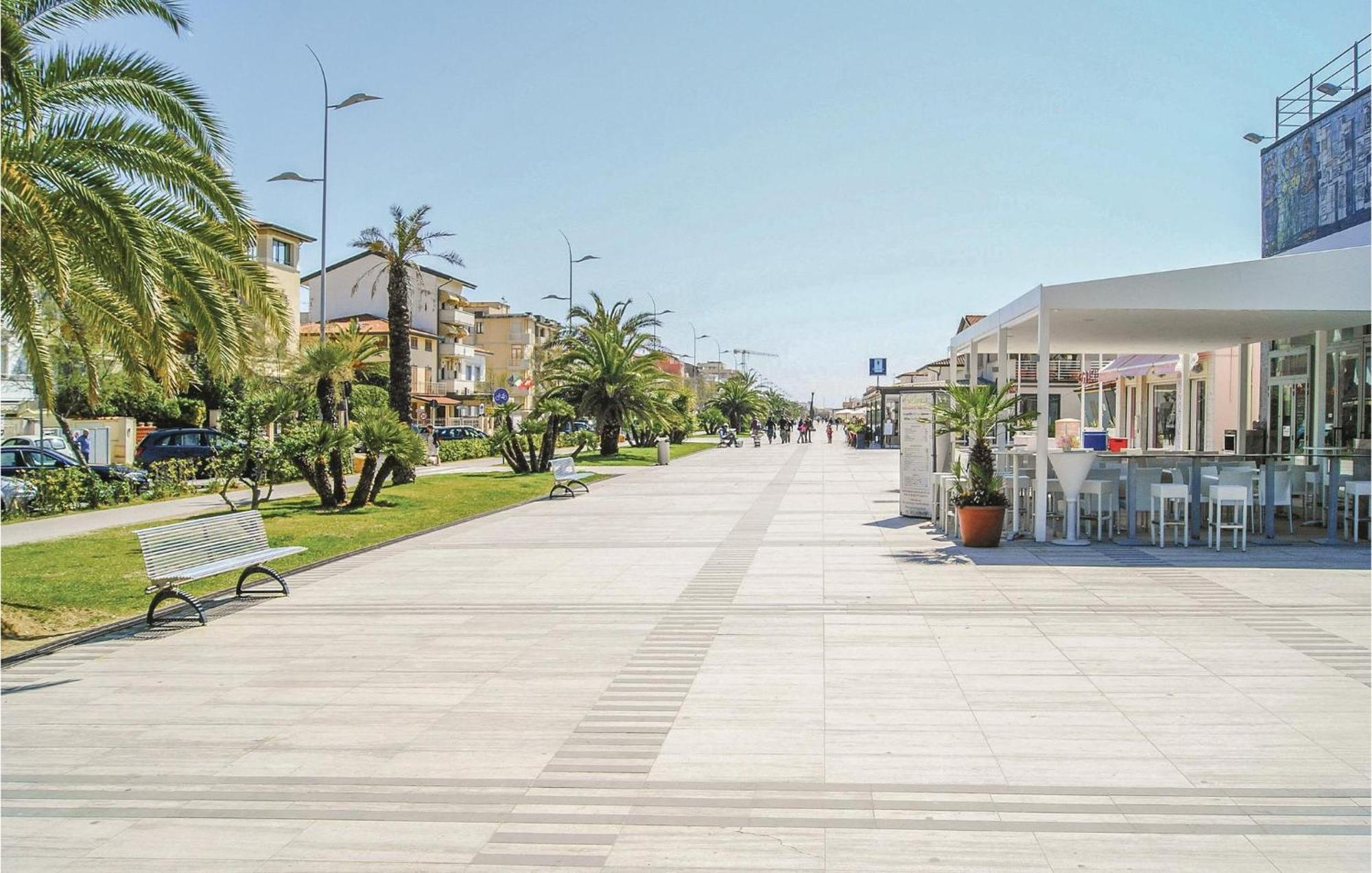 Apartamento Sul Mare Lido di Camaiore Exterior foto
